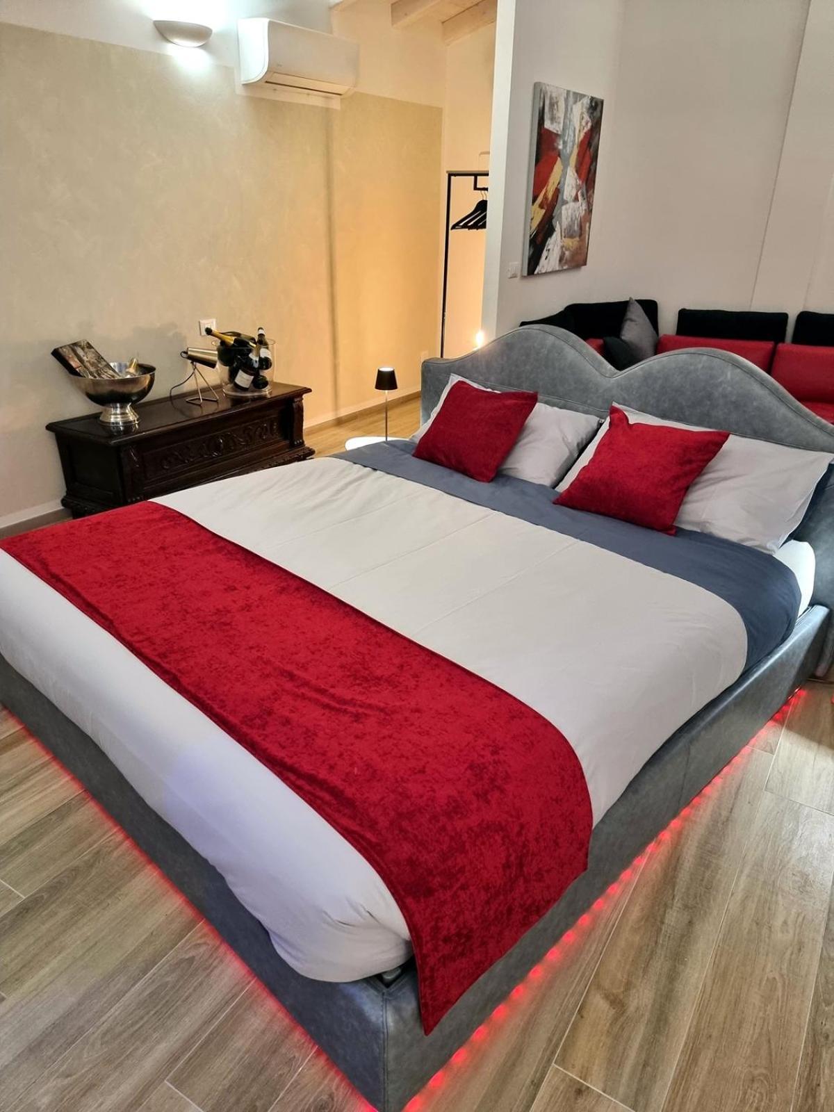 Garden Suite Bologna Eksteriør billede